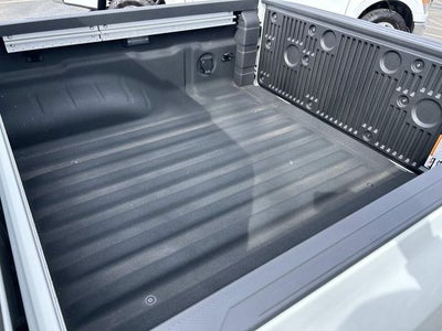 2024 Nissan Frontier SL