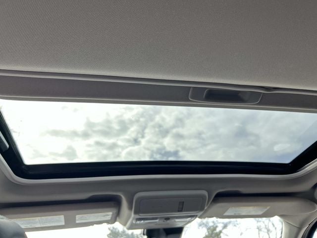 2024 Nissan Frontier SL