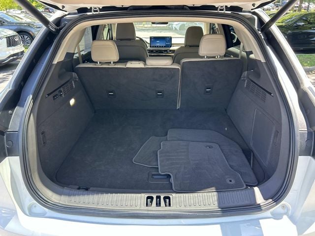 2022 Lincoln Nautilus Standard