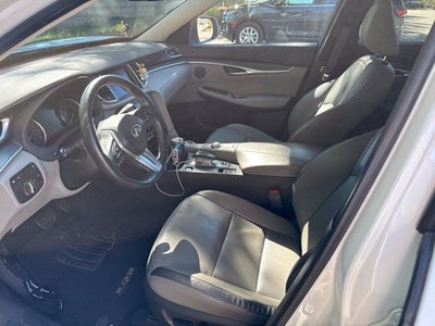 2023 INFINITI QX50 LUXE