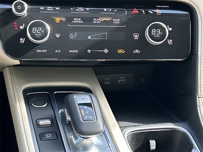 2025 INFINITI QX60 LUXE