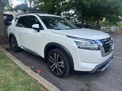 2024 Nissan Pathfinder Platinum