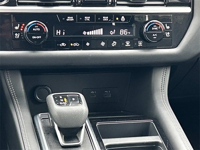 2025 Nissan Pathfinder Platinum