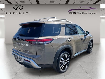 2024 Nissan Pathfinder Platinum