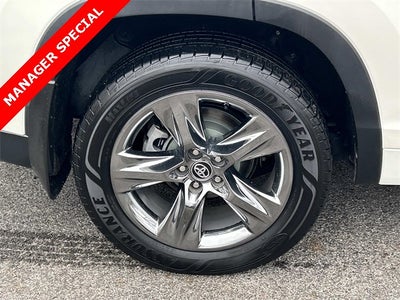 2019 Toyota Highlander Hybrid Limited Platinum