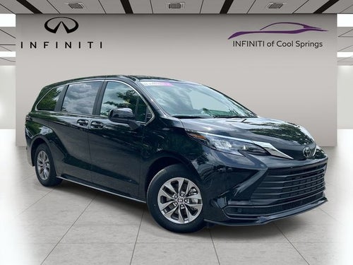 2026 Toyota Sienna LE 8 Passenger