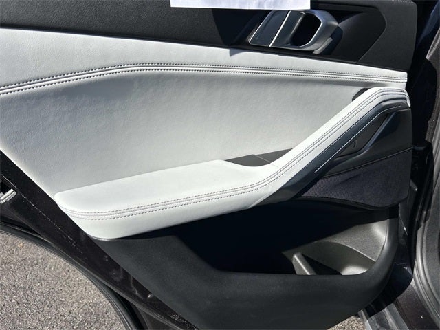 2023 BMW X6 xDrive40i