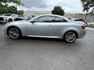 2014 INFINITI Q60 Base
