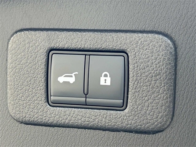 2024 Nissan Armada Platinum W/ CAPTAIN CHAIRS PACKAGE