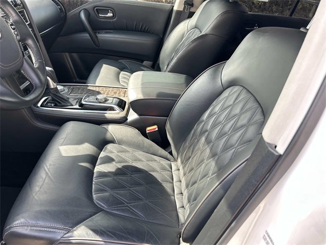 2024 Nissan Armada Platinum W/ CAPTAIN CHAIRS PACKAGE