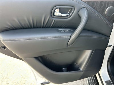 2024 Nissan Armada Platinum W/ CAPTAIN CHAIRS PACKAGE