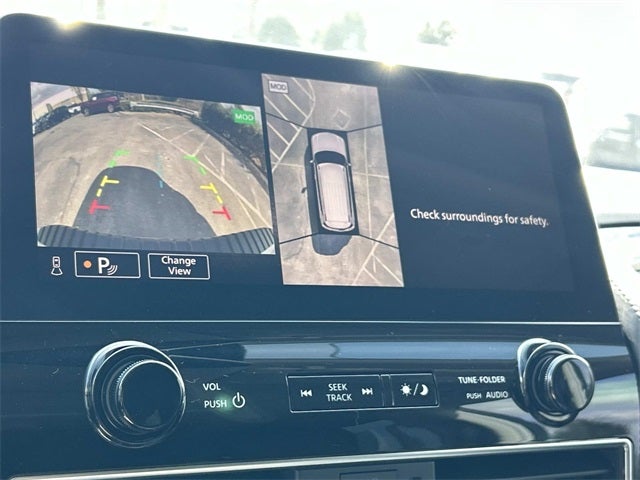 2024 Nissan Armada Platinum W/ CAPTAIN CHAIRS PACKAGE