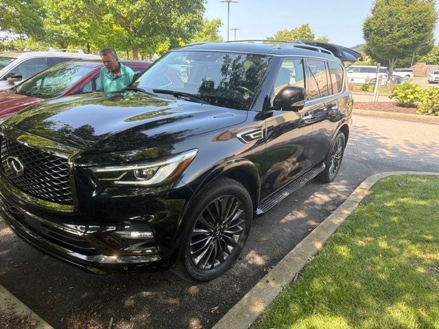 2023 INFINITI QX80 Premium Select