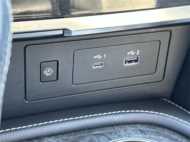 2023 INFINITI QX80 LUXE