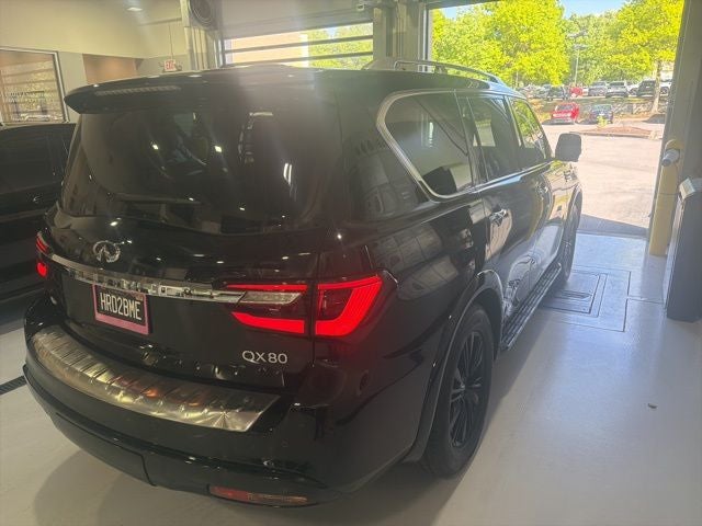 2021 INFINITI QX80 LUXE