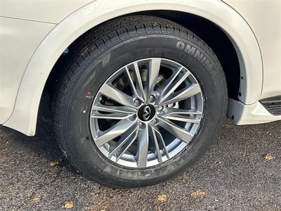 2024 INFINITI QX80 LUXE