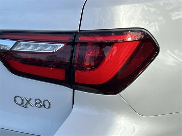 2024 INFINITI QX80 LUXE