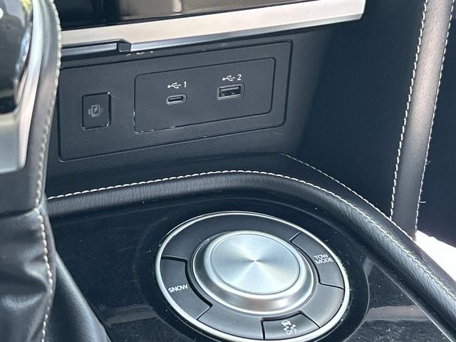 2022 INFINITI QX80 Premium Select