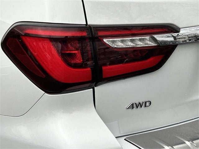 2024 INFINITI QX80 Sensory