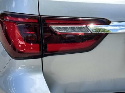 2023 INFINITI QX80 Sensory