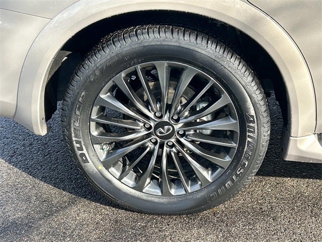 2024 INFINITI QX80 Sensory