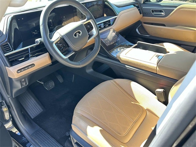 2025 INFINITI QX80 SENSORY W/ SPLIT BENCH