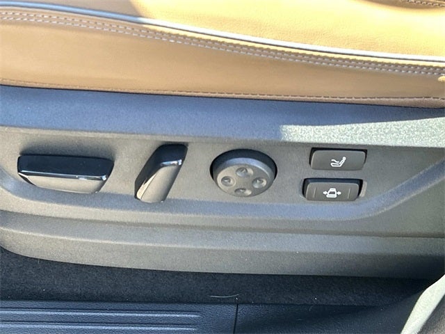 2025 INFINITI QX80 SENSORY W/ SPLIT BENCH