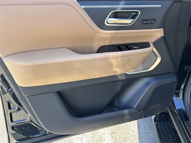 2025 INFINITI QX80 SENSORY W/ SPLIT BENCH