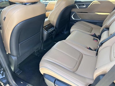2025 INFINITI QX80 SENSORY W/ SPLIT BENCH