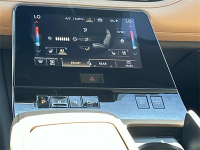 2025 INFINITI QX80 SENSORY W/ SPLIT BENCH