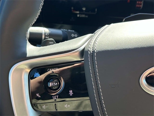 2025 INFINITI QX80 SENSORY W/ SPLIT BENCH