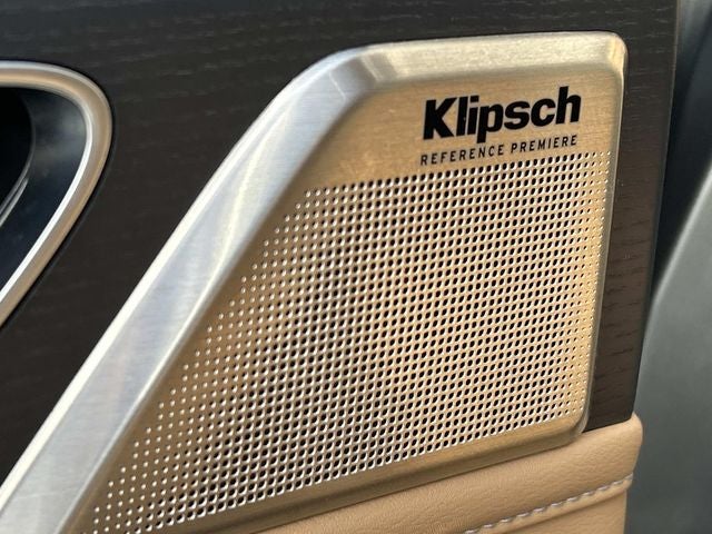 2025 INFINITI QX80 SENSORY W/ SPLIT BENCH