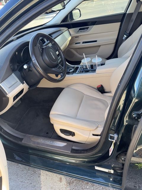 2017 Jaguar XF 35t Premium