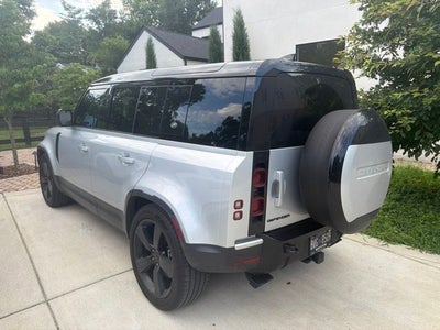 2024 Land Rover Defender 110 SE