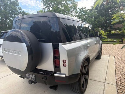 2024 Land Rover Defender 110 SE
