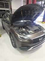 2017 INFINITI QX30 Premium