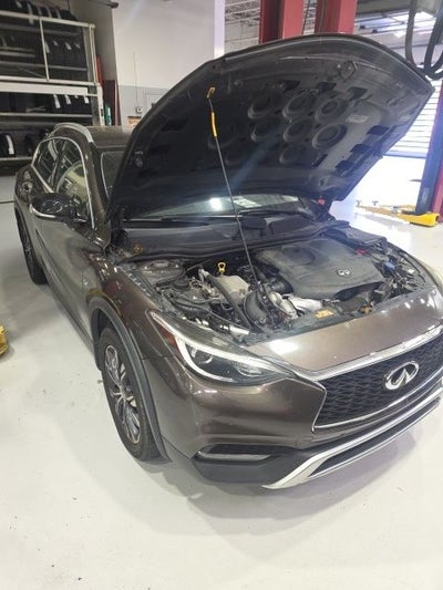 2017 INFINITI QX30 Premium