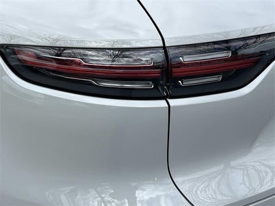 2023 Porsche Cayenne Platinum Edition