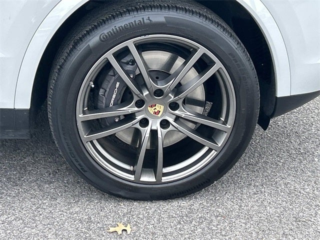 2023 Porsche Cayenne Platinum Edition