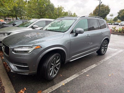 2018 Volvo XC90 T6 Momentum