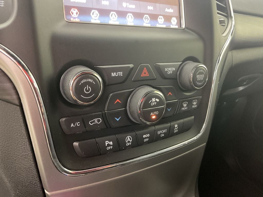 2020 Jeep Grand Cherokee Laredo E