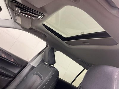 2022 Jeep Grand Cherokee L Laredo