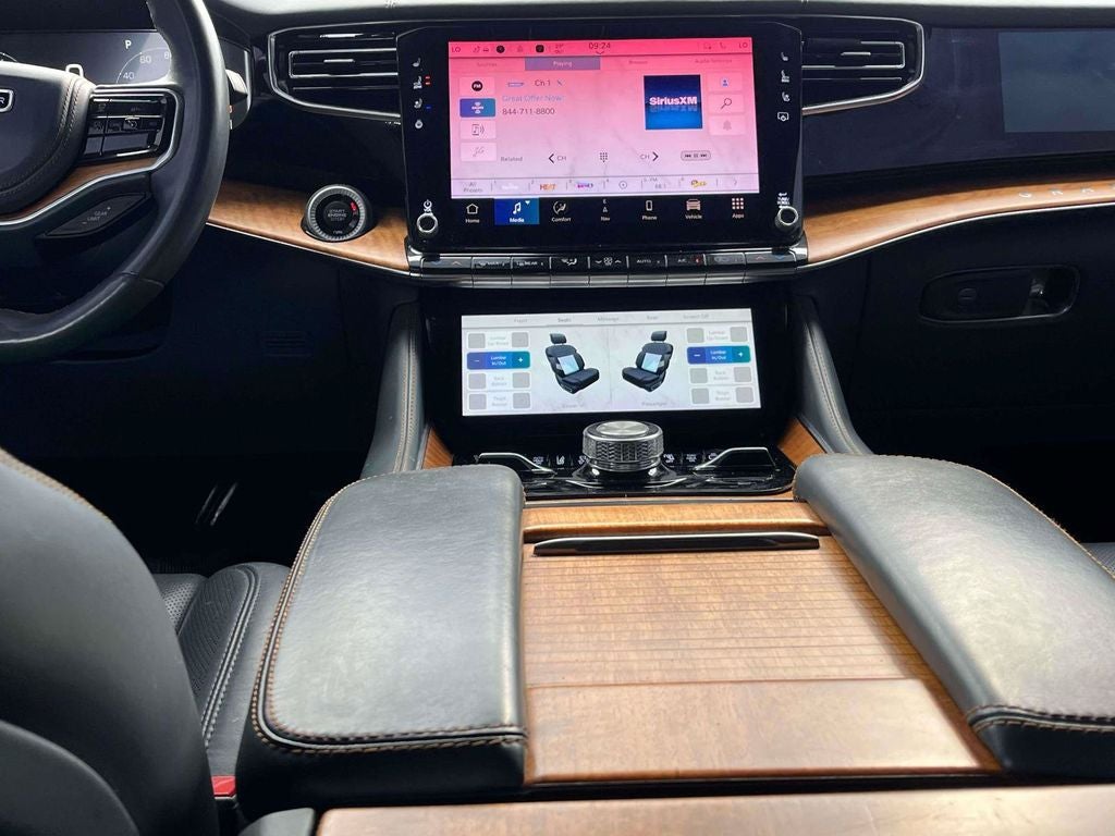 2022 Jeep Grand Wagoneer Series II