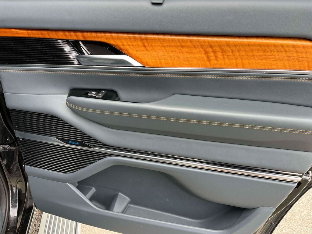 2022 Jeep Grand Wagoneer Series II