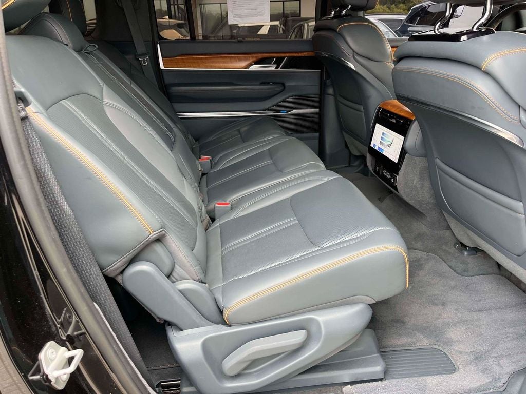 2022 Jeep Grand Wagoneer Series II