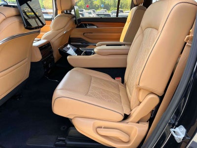 2022 Jeep Grand Wagoneer Series III