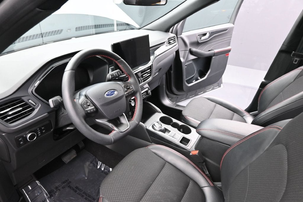 2025 Ford Escape Hybrid ST-Line