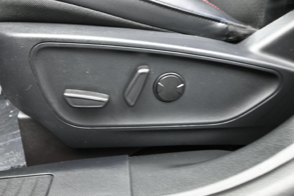 2025 Ford Escape Hybrid ST-Line