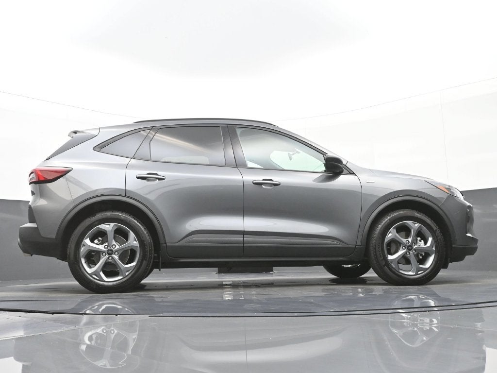 2025 Ford Escape Hybrid ST-Line