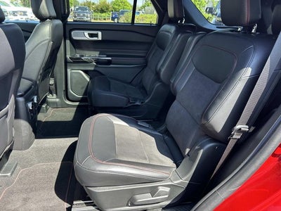 2024 Ford Explorer ST-Line